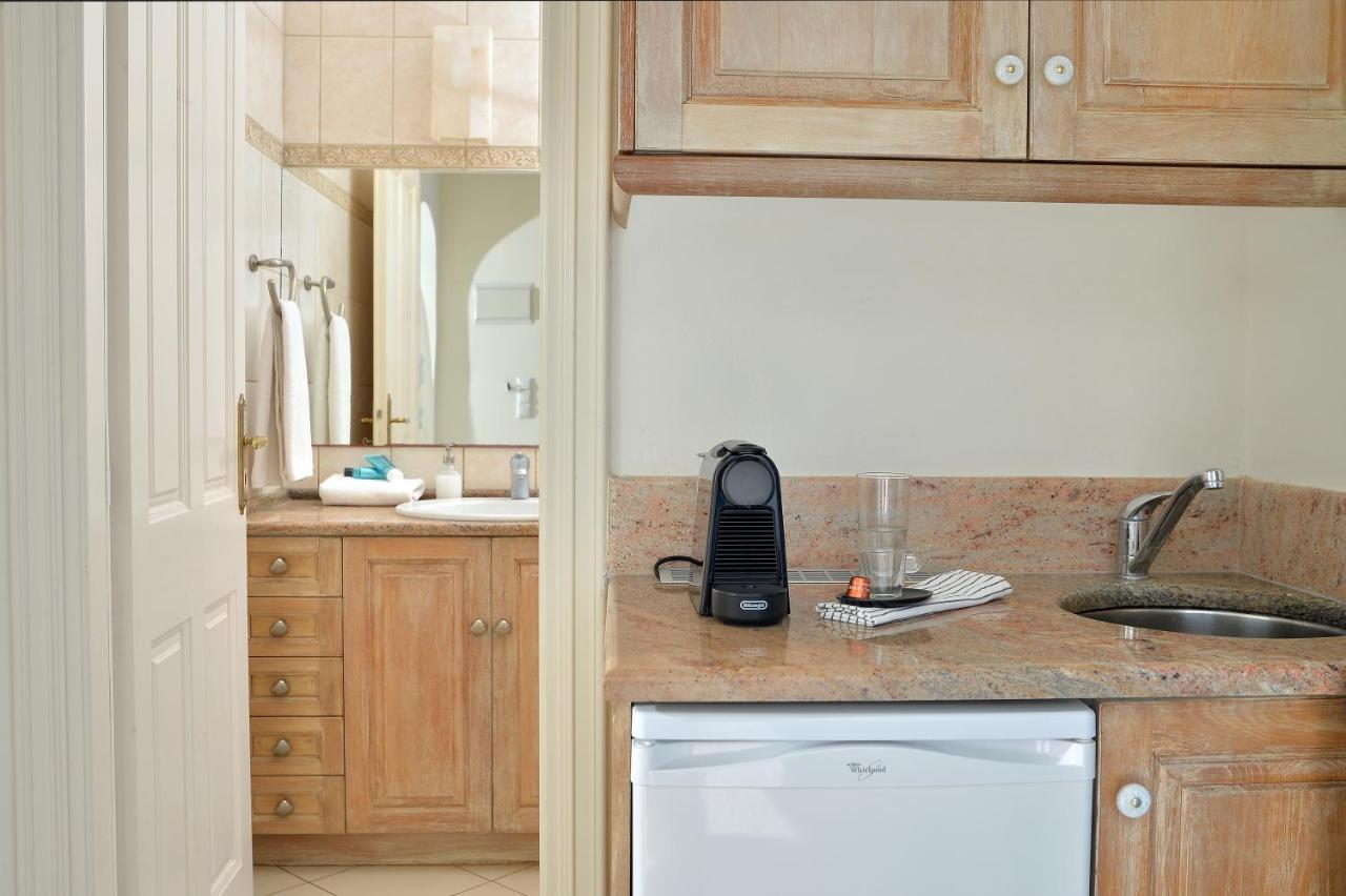 Andros Homes Sea Side Apartment & Studio กาวริยอน ภายนอก รูปภาพ