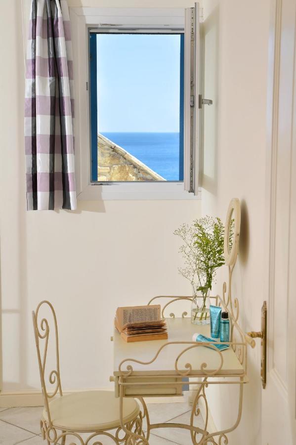 Andros Homes Sea Side Apartment & Studio กาวริยอน ภายนอก รูปภาพ